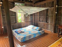 Family Batcave Homestay - Hostel