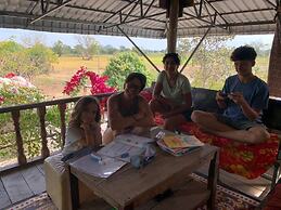 Family Batcave Homestay - Hostel