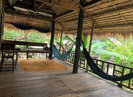 Family Batcave Homestay - Hostel