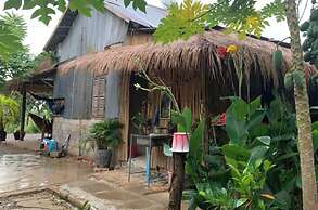 Family Batcave Homestay - Hostel