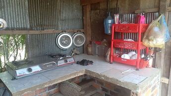 Family Batcave Homestay - Hostel