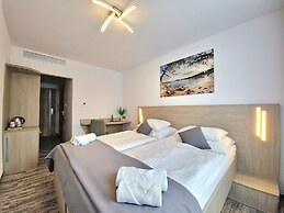 Hotel Crystal
