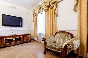 Apartment Nice Novoslobodskaya