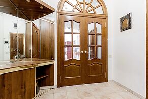 Apartment Nice Novoslobodskaya