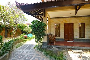 Puri Nusa Beach Hotel