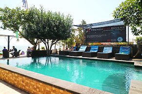 Puri Nusa Beach Hotel