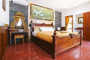 Puri Nusa Beach Hotel