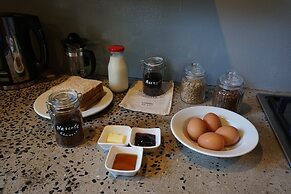 Villa La Mercy Guest Suite