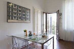 Fashion 37 Apartment