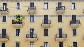 Fashion 37 Apartment