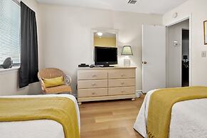 Sea Cloisters 302e 2 Bedroom Condo by RedAwning