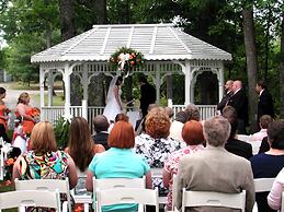 Garden Inn Bed & Breakfast at Bee Rock