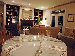 Garden Inn Bed & Breakfast at Bee Rock