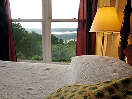 Garden Inn Bed & Breakfast at Bee Rock