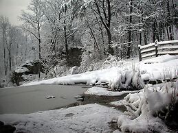 Garden Inn Bed & Breakfast at Bee Rock