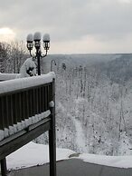 Garden Inn Bed & Breakfast at Bee Rock