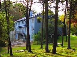 Garden Inn Bed & Breakfast at Bee Rock