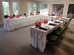 Garden Inn Bed & Breakfast at Bee Rock