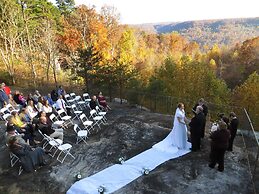 Garden Inn Bed & Breakfast at Bee Rock