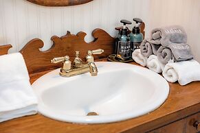 Montgomery Inn BnB