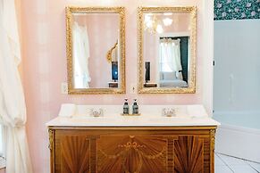Montgomery Inn BnB