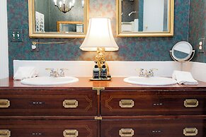 Montgomery Inn BnB