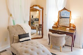 Montgomery Inn BnB