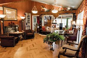 Montgomery Inn BnB