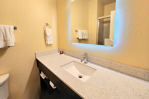 Days Inn by Wyndham Freeport
