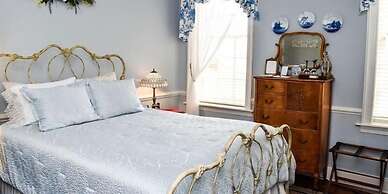 The Richard Johnston Inn & 1890 Caroline House