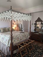 The Richard Johnston Inn & 1890 Caroline House