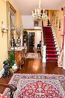 The Richard Johnston Inn & 1890 Caroline House