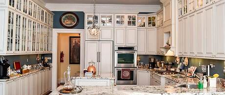 The Richard Johnston Inn & 1890 Caroline House