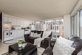 Corner Suite - Yonge & Bloor