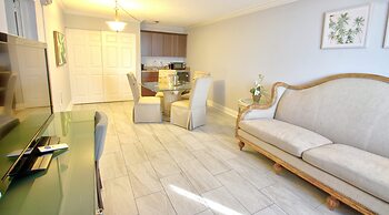 Fort Lauderdale Grand Hotel