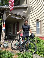 Galvanized America Inn & Art Gallery