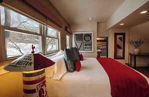 Galvanized America Inn & Art Gallery