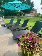 Galvanized America Inn & Art Gallery