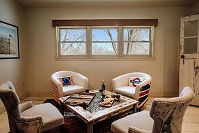 Galvanized America Inn & Art Gallery