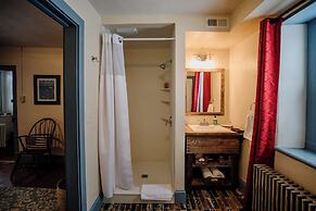 Galvanized America Inn & Art Gallery