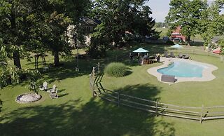 Galvanized America Inn & Art Gallery