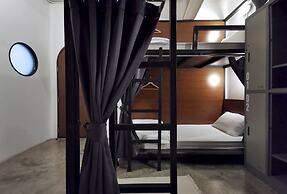 Apartment45 Hostel - Adults Only