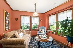 Black River Inn Bed and Breakfast