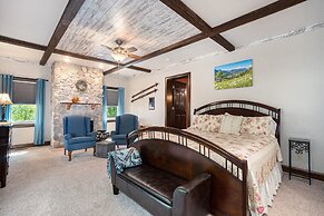 Black River Inn Bed and Breakfast