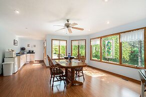 Black River Inn Bed and Breakfast