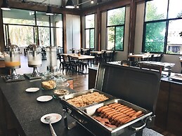 The Title Residencies Naiyang By Trips Phuket