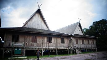 Houseboat Bee Kelotok