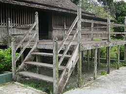 Houseboat Bee Kelotok