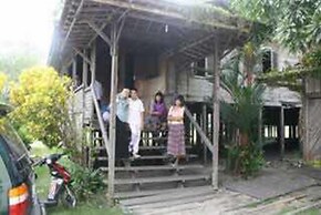 Houseboat Bee Kelotok