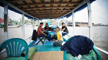 Houseboat Bee Kelotok